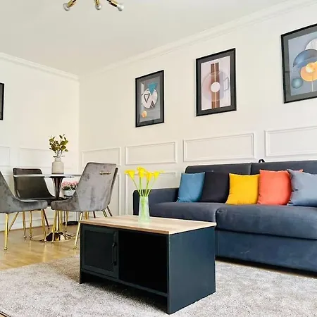 Apartment Chic Design Et Securise Avec Parking, Proche Paris I Cdg Le Bourget